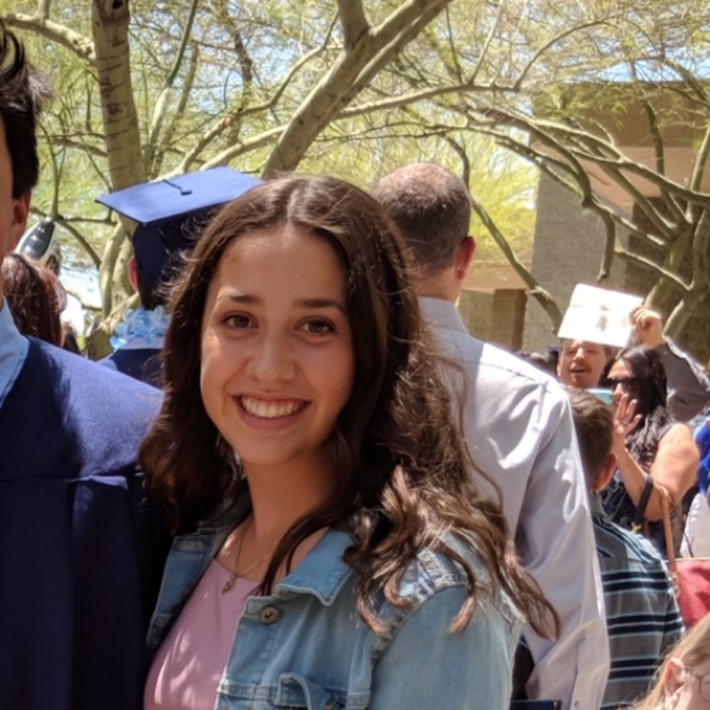 Meet your Posher, Isela